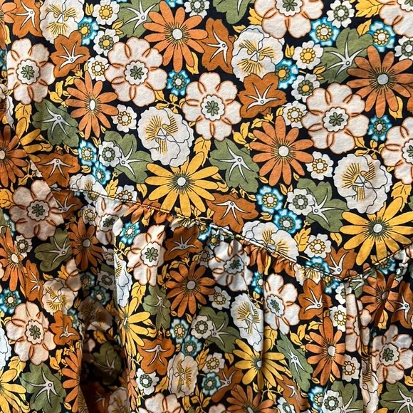 Zara size 10 blouse. Worn once for pictures. - Picture 6 of 7